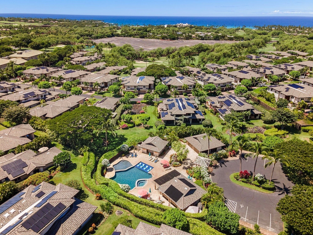 Family-friendly & Romantic Getaway - Beach Club Access- Vrkcv