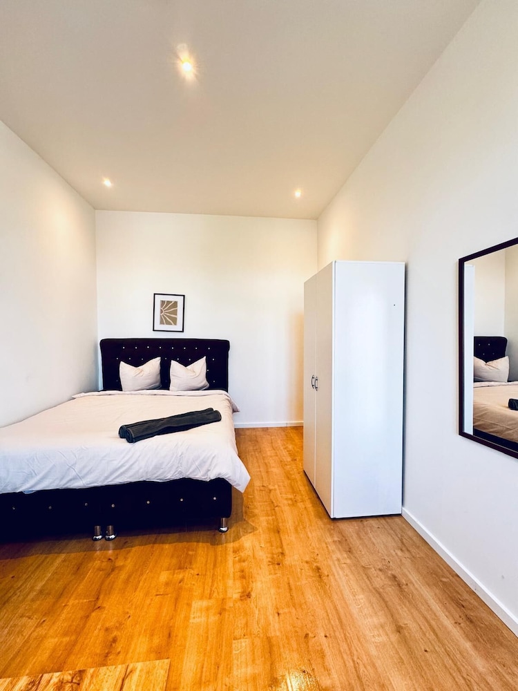 Cozy 3BR Apt Near Kaufpark Alterlaa