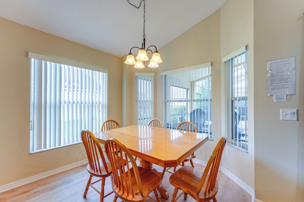 Family Home w/ Pool: Visit Disney & Orlando Parks!