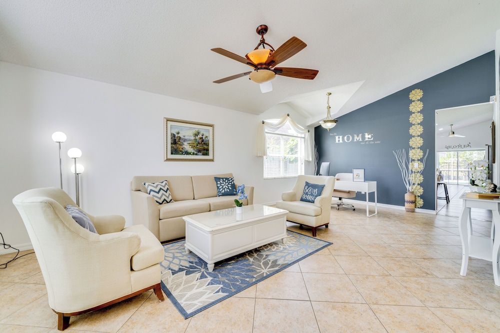 12 Mi to Disney: Family Home w/ Lanai in Davenport