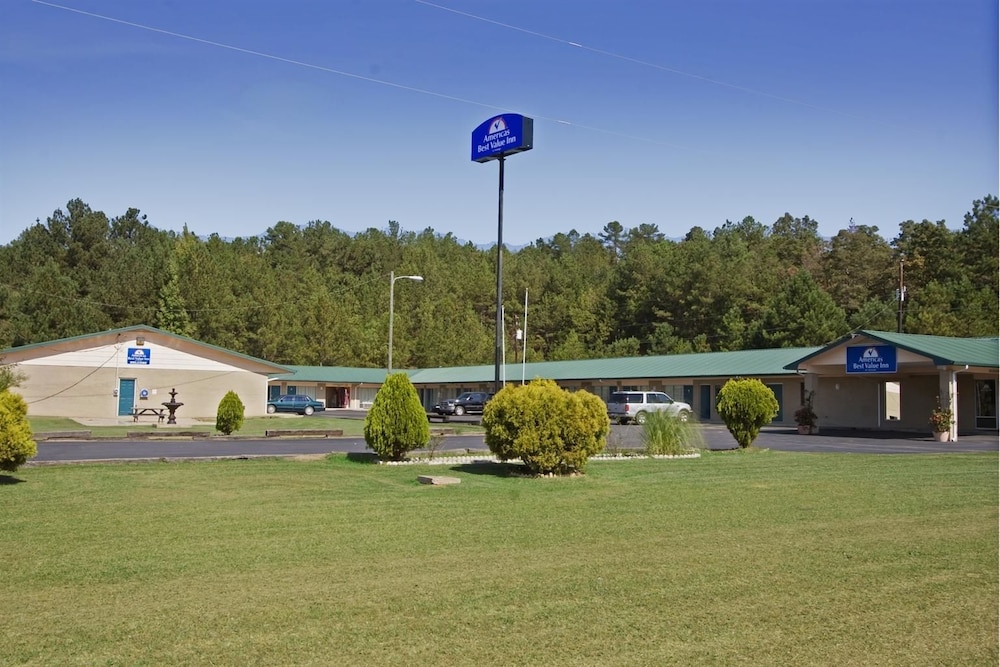 Oxford Vacations - Americas Best Value Inn Heflin - Property Image 1