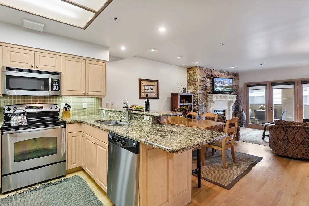 Royal Plaza at Deer Valley Resort - One Bedroom Condo #302 1 Condo