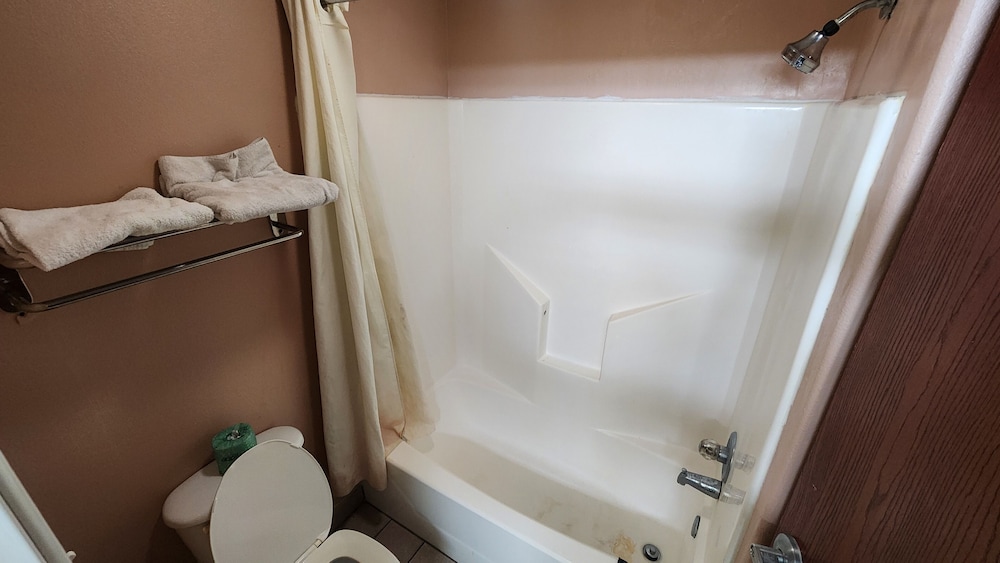 Capital O Fairway Inn - Baytown La Porte TX