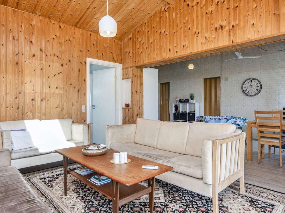Vintage Holiday Home in Struer near Open Field view 4