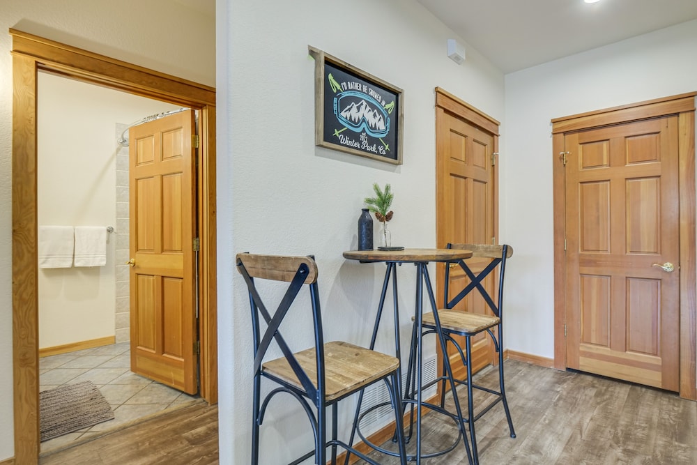 Winter Park Condo w/ Balcony & Mtn Views!