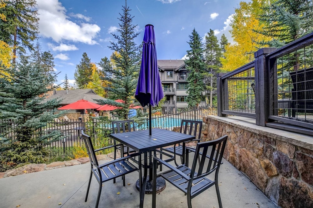 Ski-in Mountain Thunder Lodge 2 Bedroom Condo