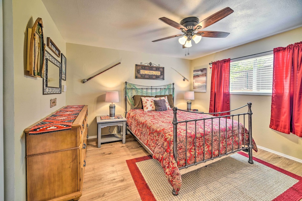 Page Vacations - Vibrant Paradise in Page  1 Mi to Canyon Tours! - Property Image 5