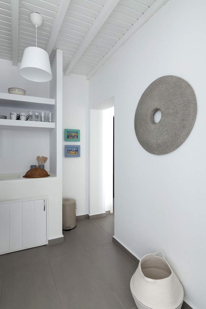 Amperian Mykonos Suites & Villas