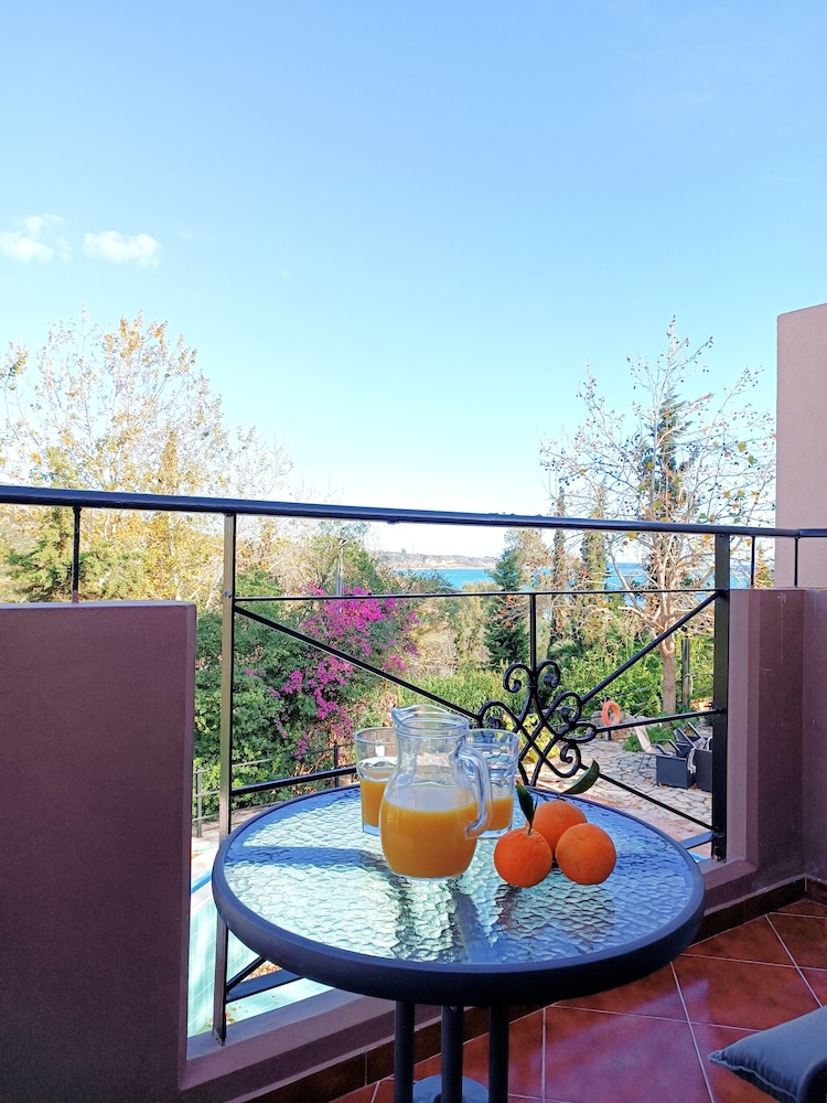 Okeanis Apartments & Suites Adults Only