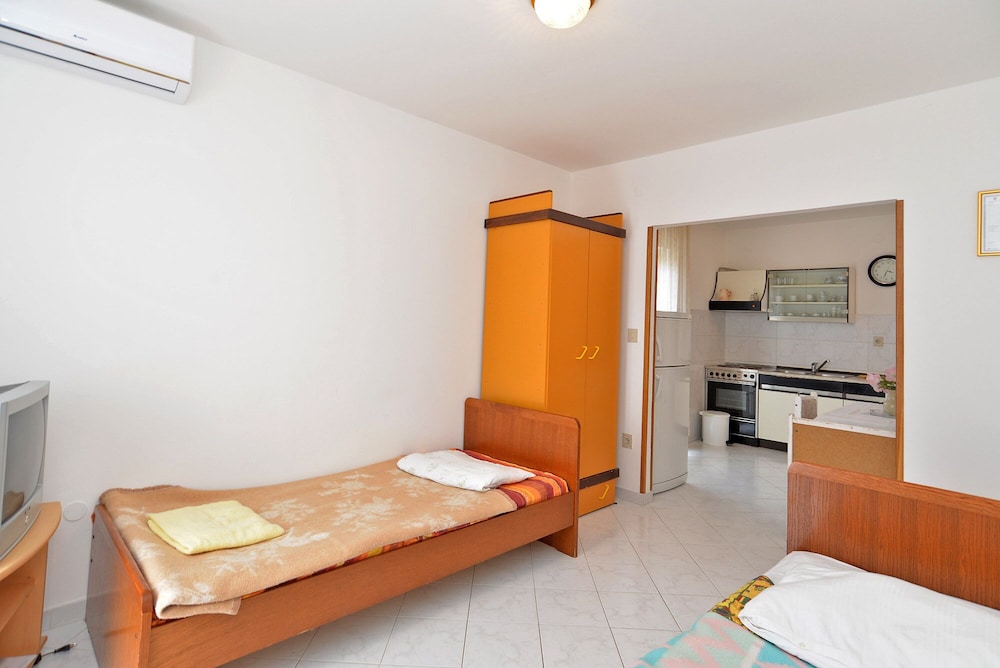 Apartment Josip 828