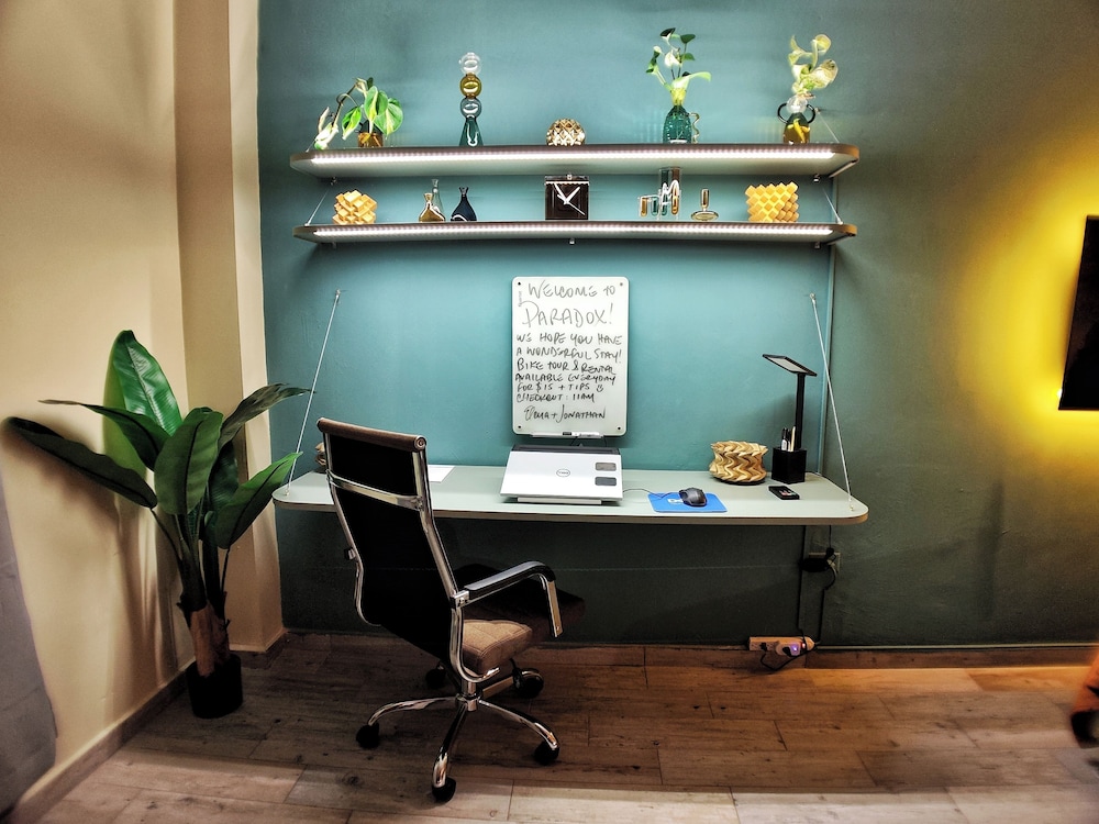 Oasis Studio By Paradox