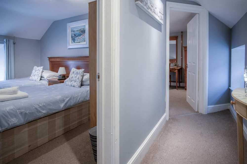 Fletcher Coach House - 3 Bedroom Cottage - Pendine
