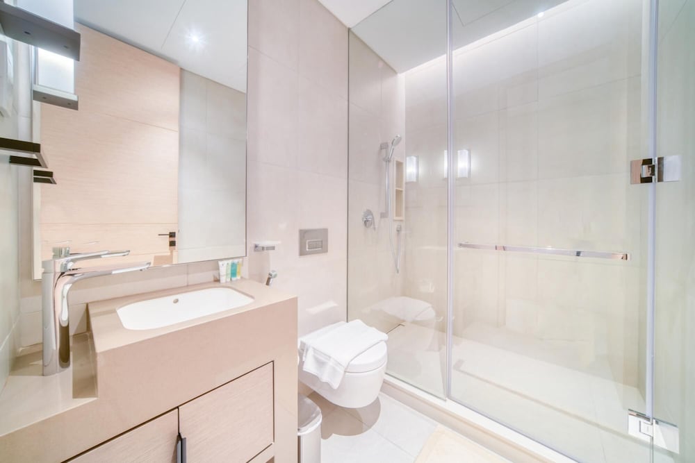 Picturesque Balcony and Beach Haven at Address JBR