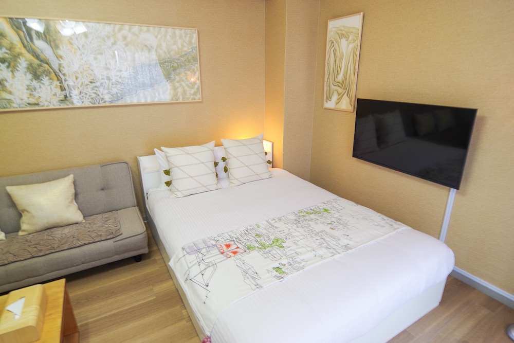 Nipponbashi Art Hotel