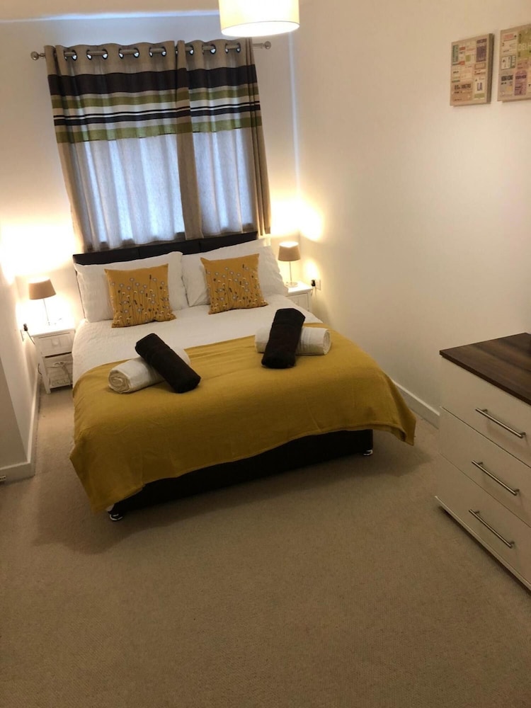 Delta One 2 Bedroom Flat view 2