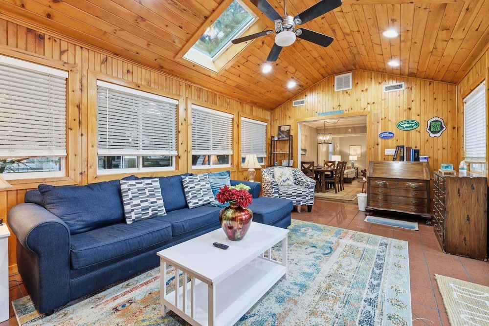 Minutes To Rehoboth Beach And Lewes Beach 3br Home 3 Bedroom Home