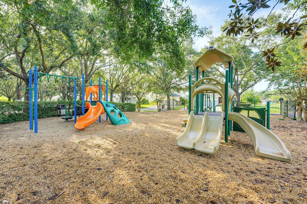 Waterfront Home w/ Private Pool: 5 Mi to Disney!