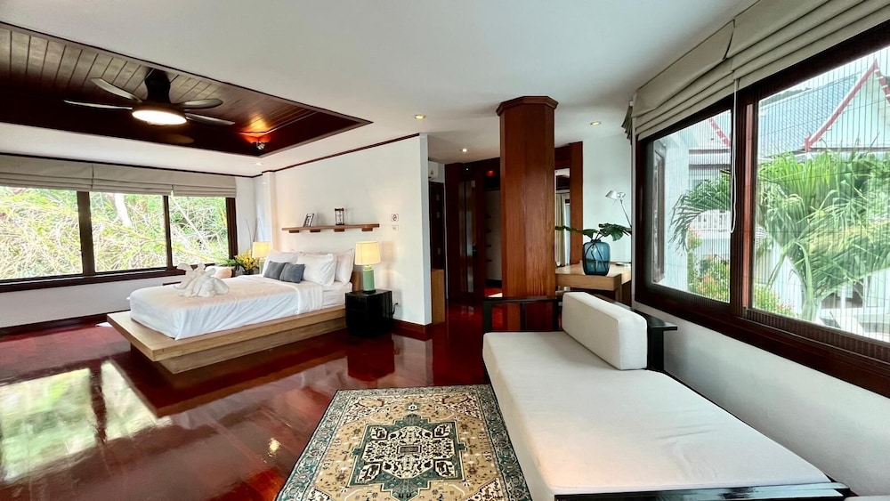 Luxury Seaview 6 Bedrooms With Infinity Pool Villa, Private Gym, Superfast Wifi