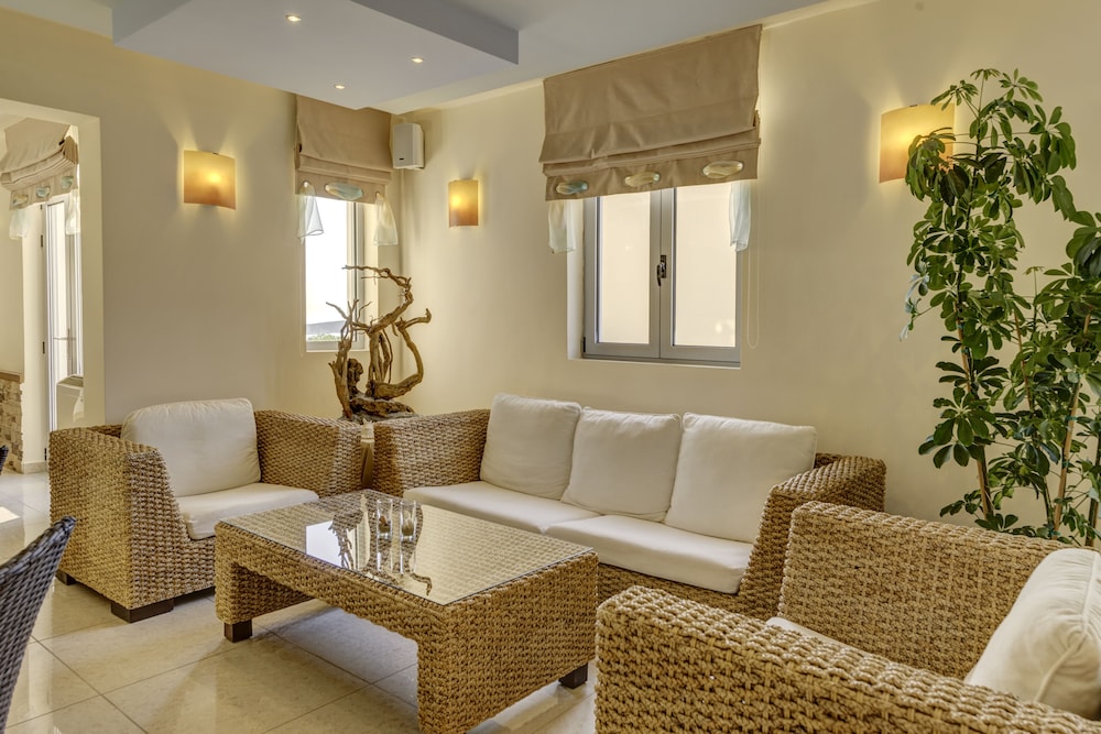 Sunrise Beach Suites photo 4