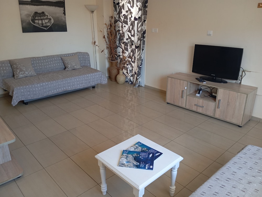 Villa Rugiada With Pool and sea View Located on the Front of Nissi Beach