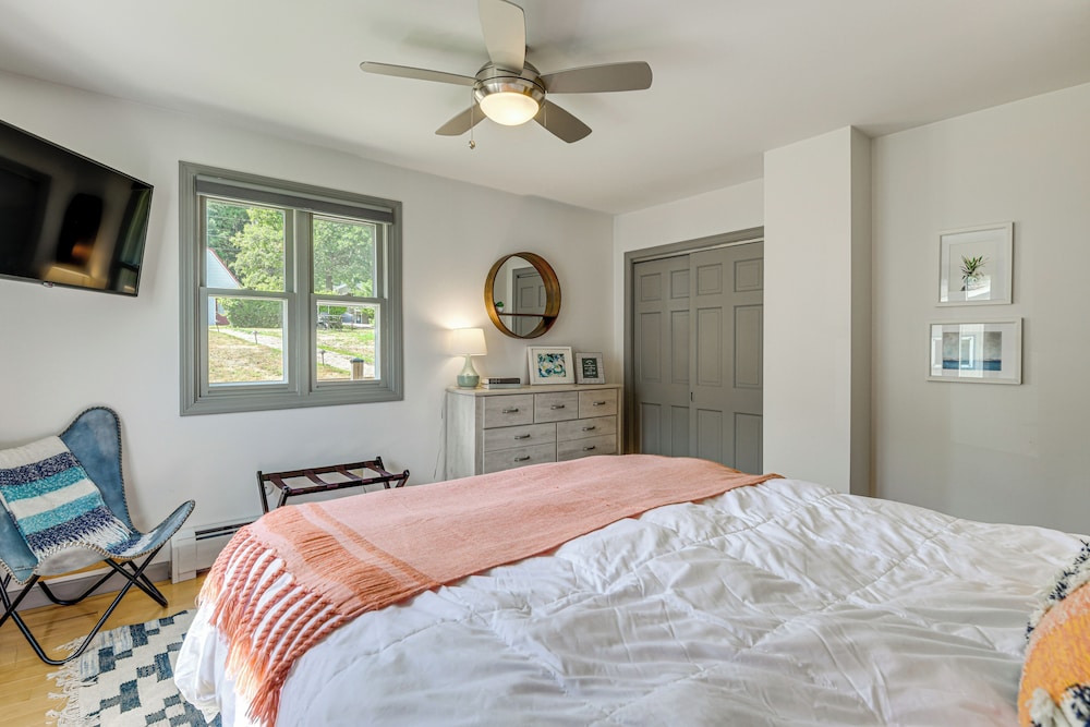 Waterfront Getaway: Lake Champlain Family Retreat!