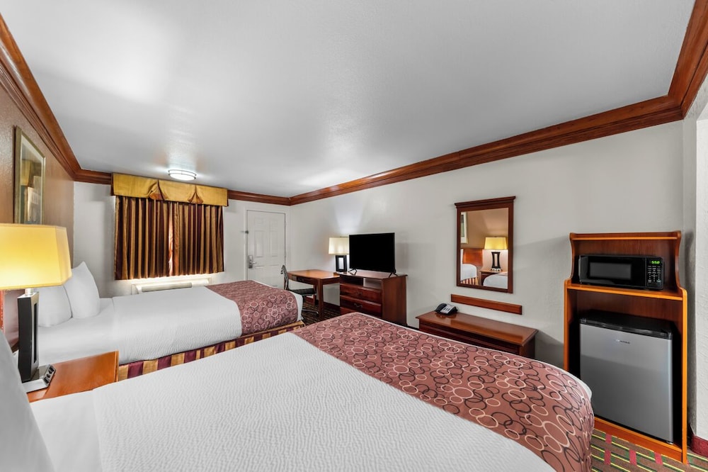 Scottish Inn Decatur