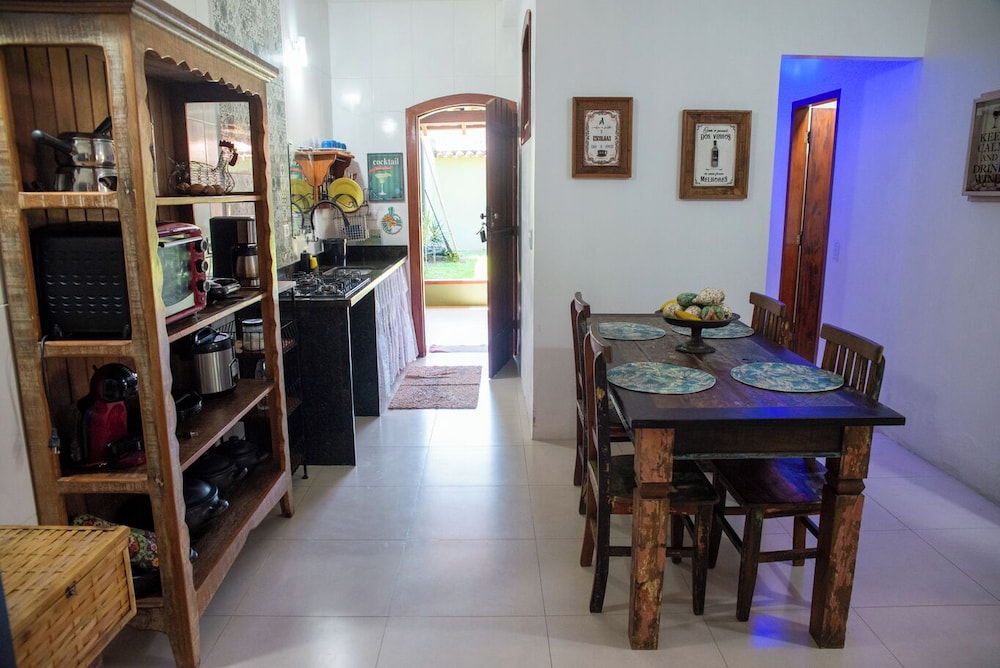 Casa com Piscina e Churrasqueira no Pantanal