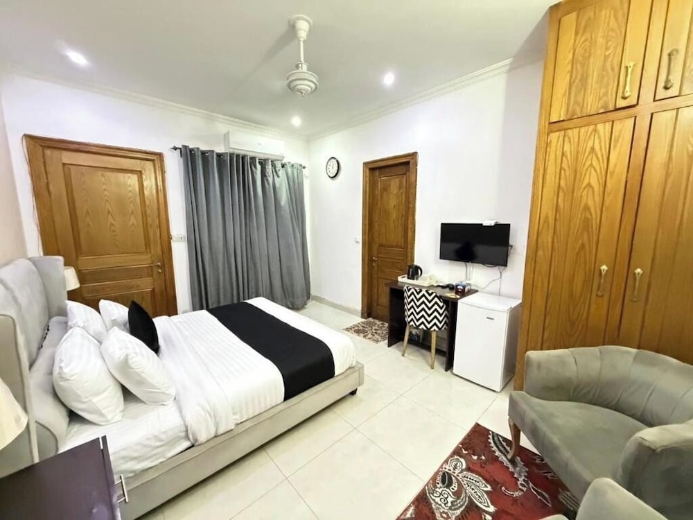 Rhodium Hotel ONE