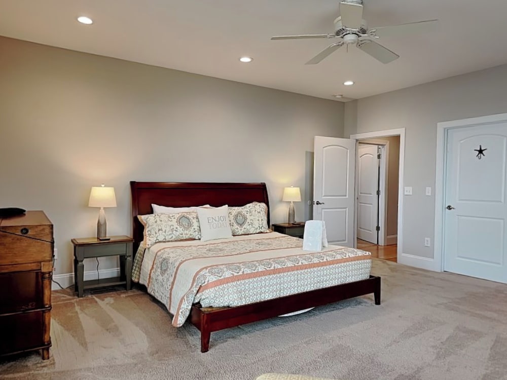 Eagles' Landing by Topsail Realty
