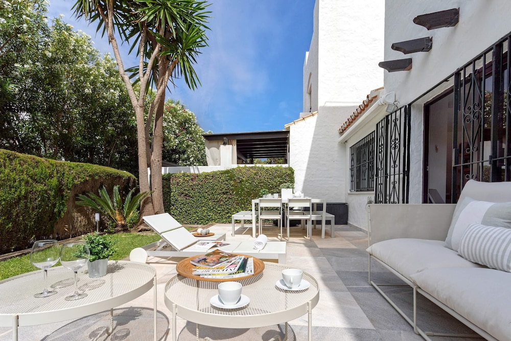 Genteel Home Guadalvillas