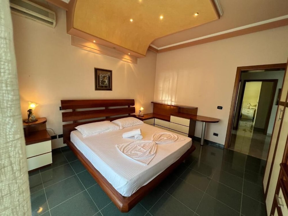 Green Garden Villa