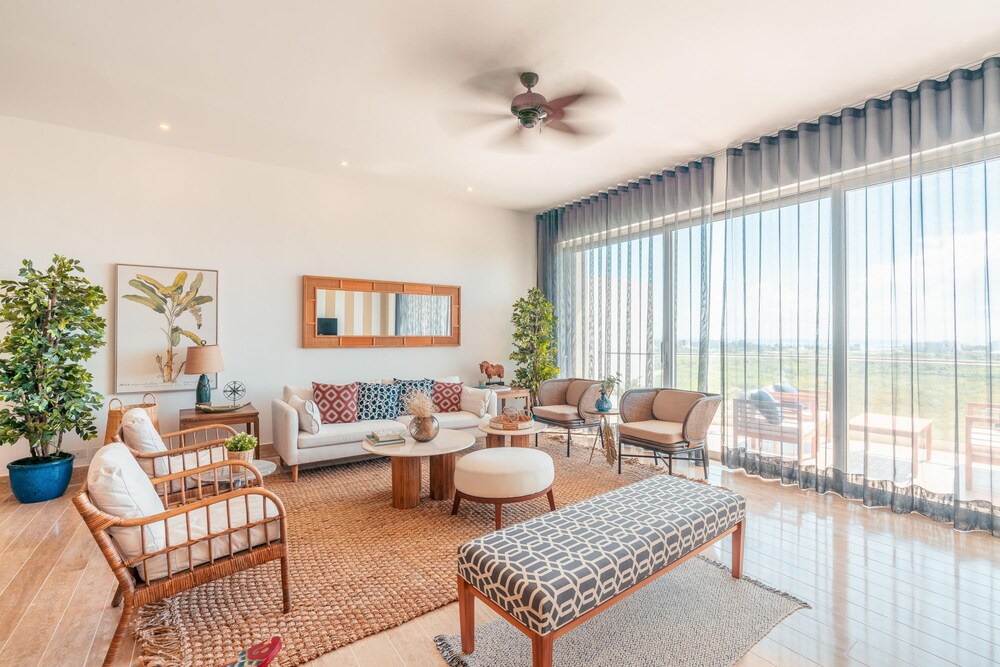3BR 6 Guests Private Balcony Gym