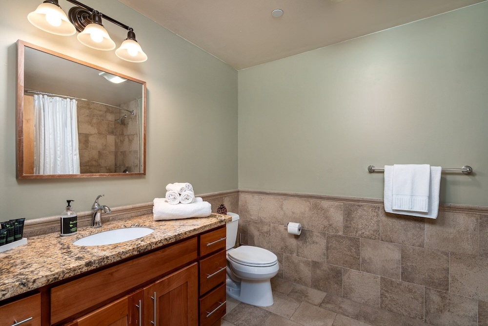 Bear Valley Vacation Condos by RedAwning