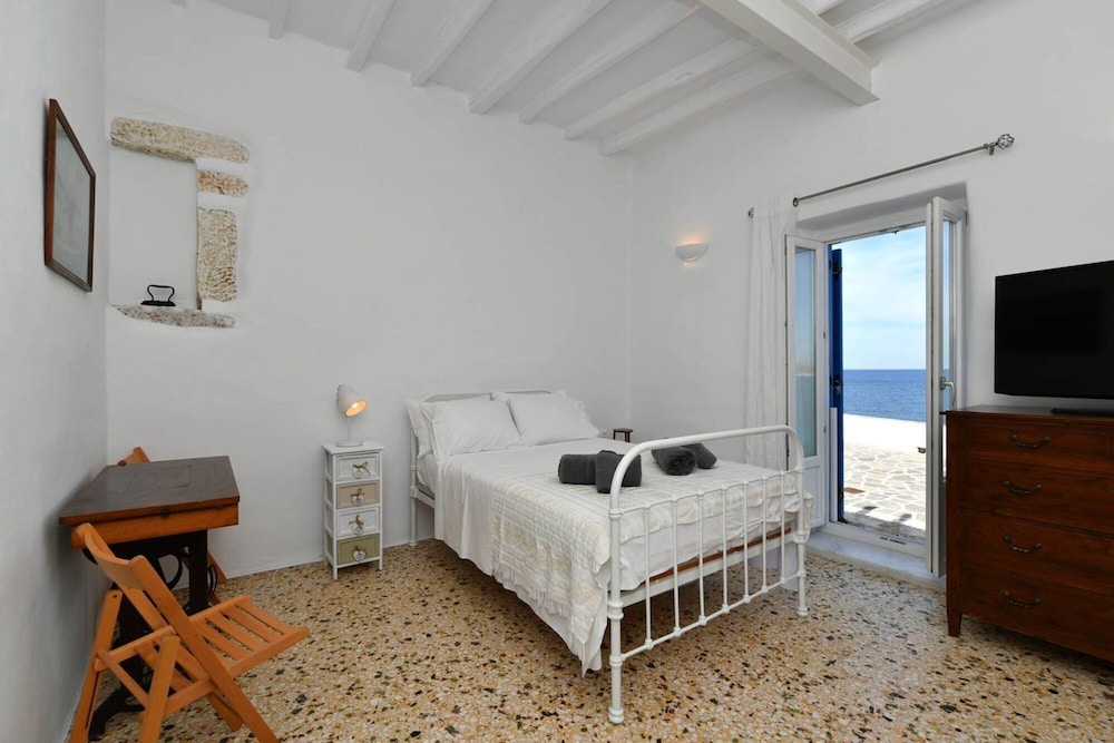 Kastro Traditional House view 5