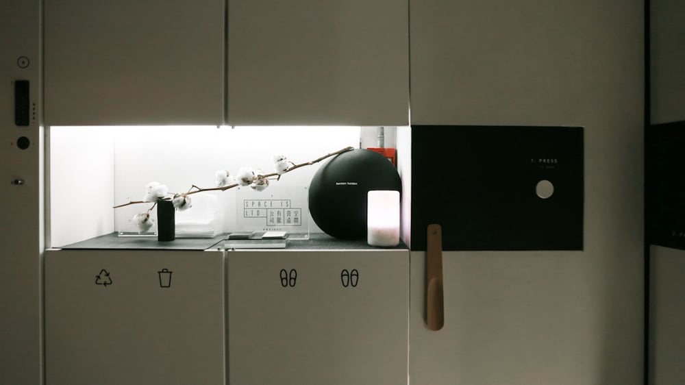 SLEEEP - Capsule Hotel