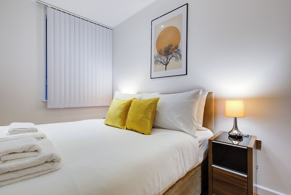 Hybrid Resi Greenwich