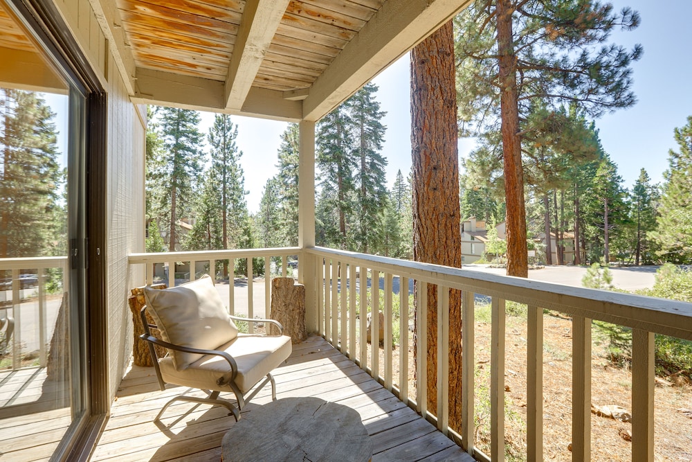 California Retreat ~ 1 Mi to Lake Tahoe view 2