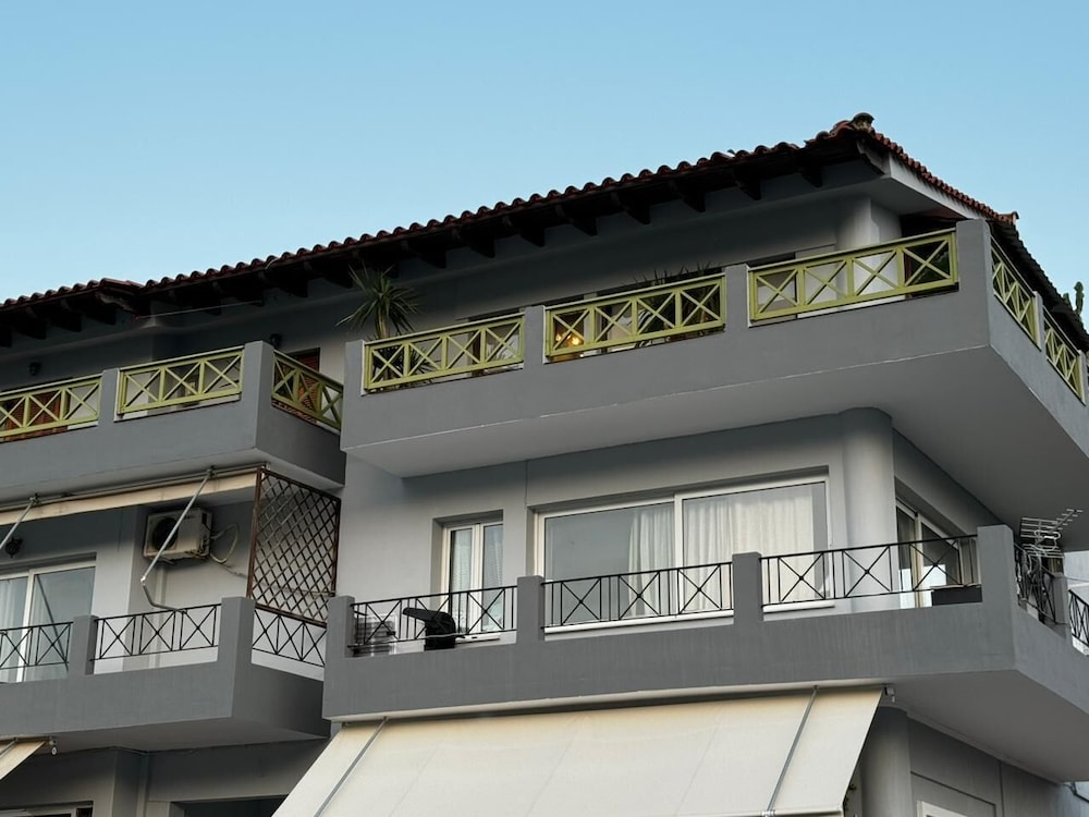 Moonbeam Townhouse Skiathos