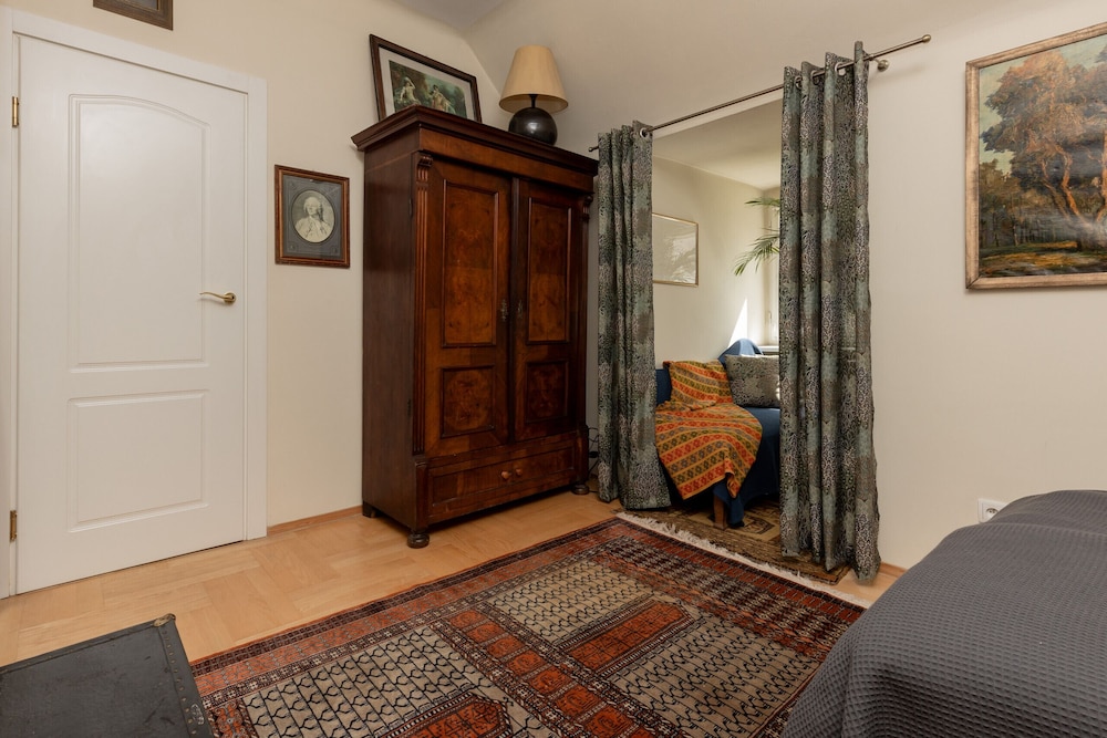 Warsaw Old Town Apartment by Renters view 3