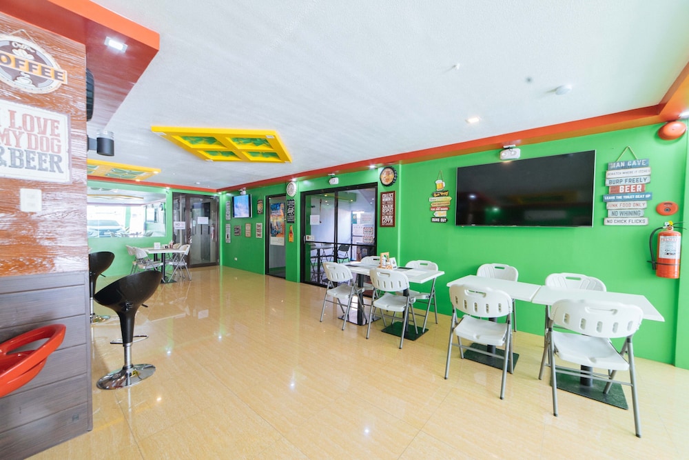 RedDoorz near Notre Dame University Gensan view 3