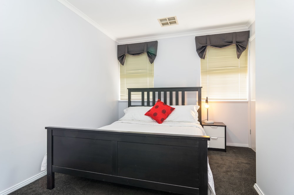 Port Adelaide Harbourside Home