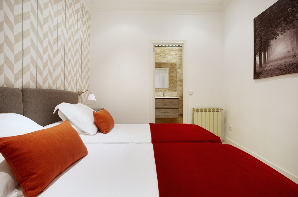 Big Apartment 2 Bedrooms & 2 Bathrooms. Chamberí view 3