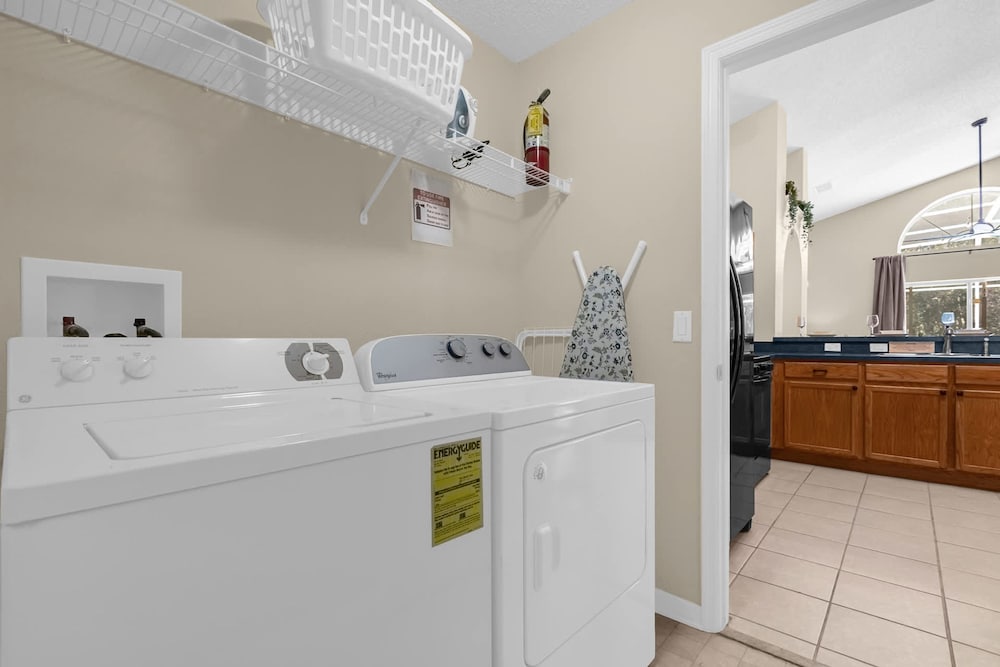 Upstay Dream Home w Private Pool Arcade Theme Rooms