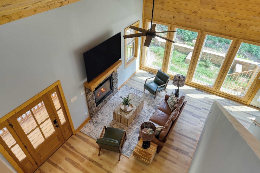 Cabin w/ Hot Tub, Game Room & Scenic Smoky Mountain Views Perfect by Avantstay