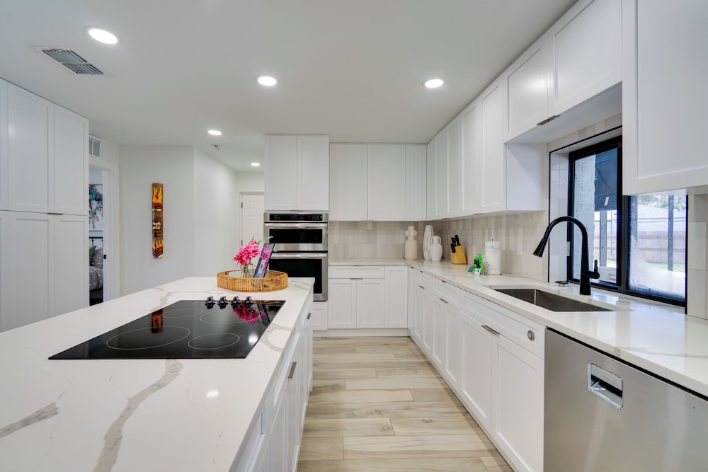 7 Mi Fort Myers Beach: Luxe 'mai Tai Villa'