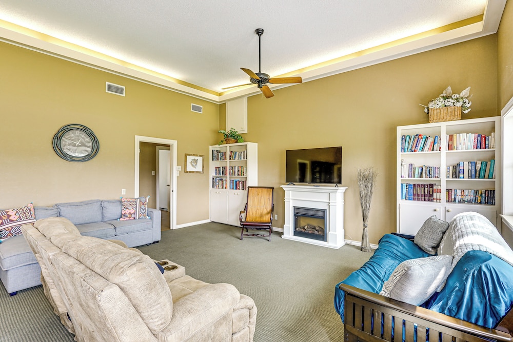 Golf Course Views: Family Home w/ Yard in Salado!