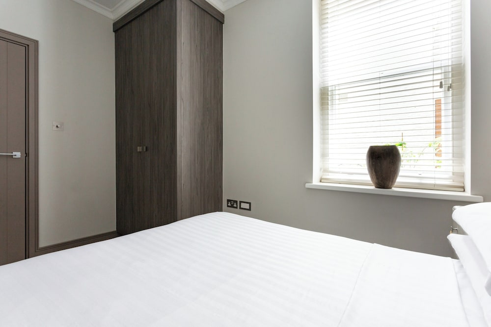 Red Lion Square by Onefinestay