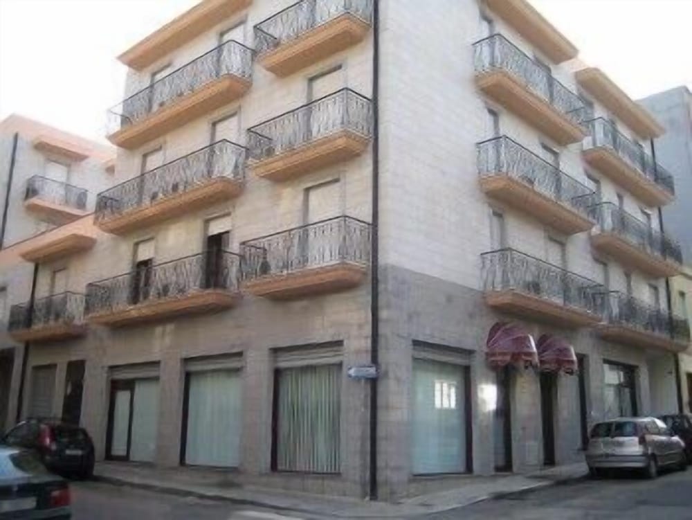 Hotel Residence Monte Grappa - Image 1