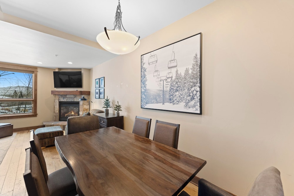 Watertower Place Condos Unit 202, Building B