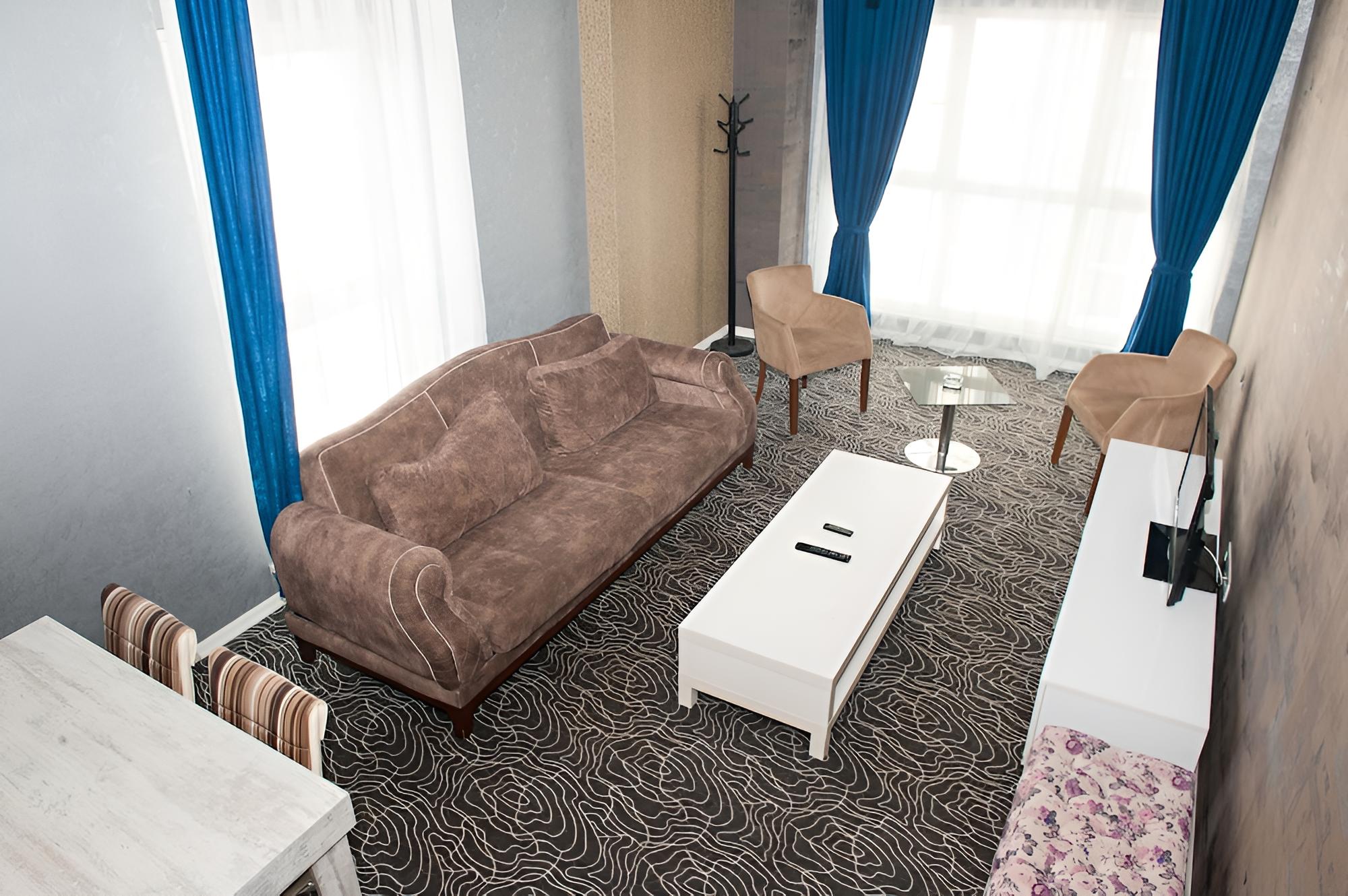 N Suites